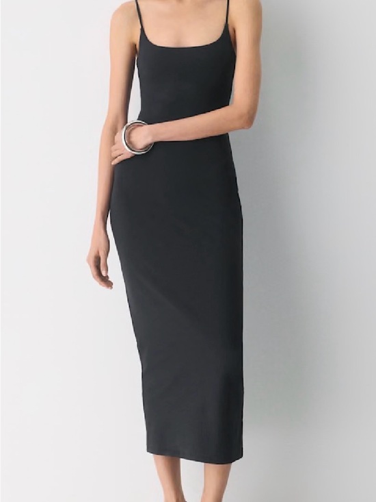 Aritzia Dresses & Skirts - Aritzia Contour Maxi Dress